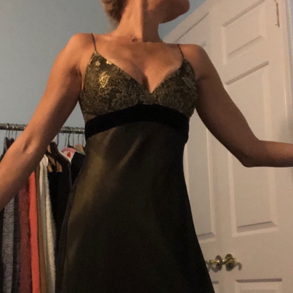 Gorgeous Carmen Marc Valvo Gown